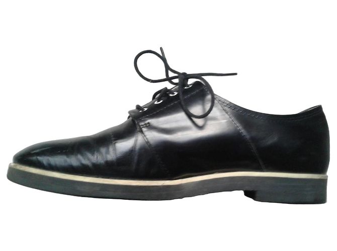 Stuart Weitzman Derby in vernice nera Nero 