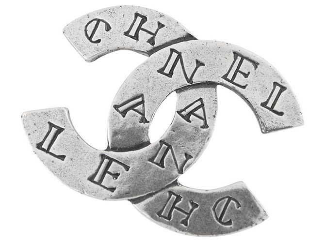 Chanel Brosche aus Silbermetall
