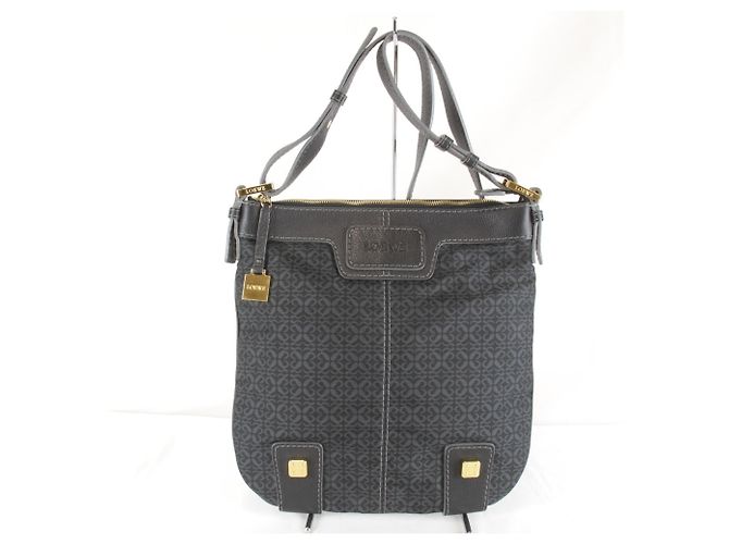 Bolsa de ombro Loewe em canvas preto