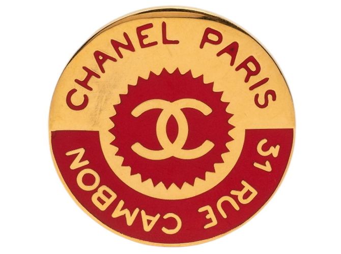 Broche Chanel 31 Rue Cambon Coco Mark Roja Dorado