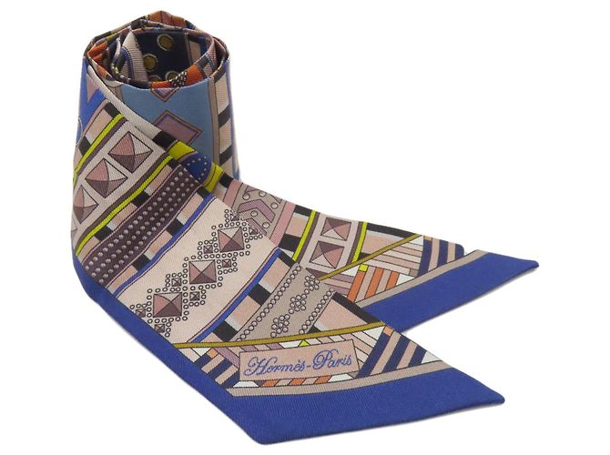 Foulard Twilly Hermès in seta beige e blu navy
