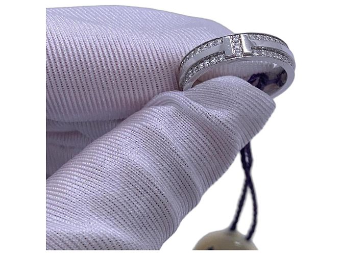 Tiffany T Anel Tiffany & Co T Series em ouro branco 18k e diamantes