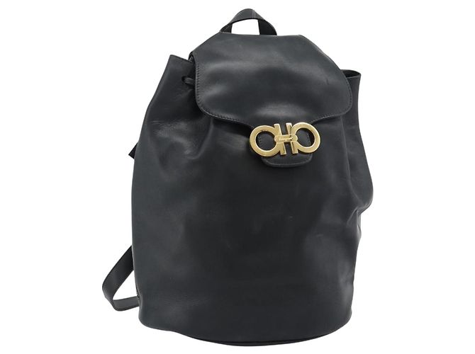 Zaino Salvatore Ferragamo in pelle nero e oro Auth bs35571 D'oro
