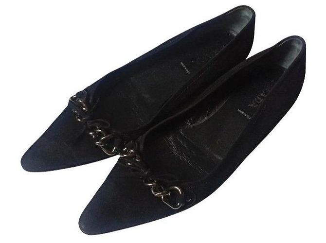 Prada Ballerine Punta in Camoscio Nero