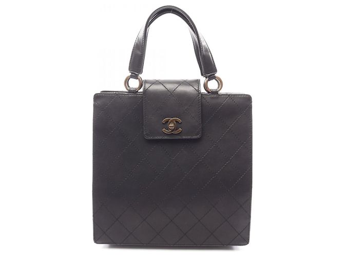 Classique Sac à main Chanel Matelassé Turnlock Noir
