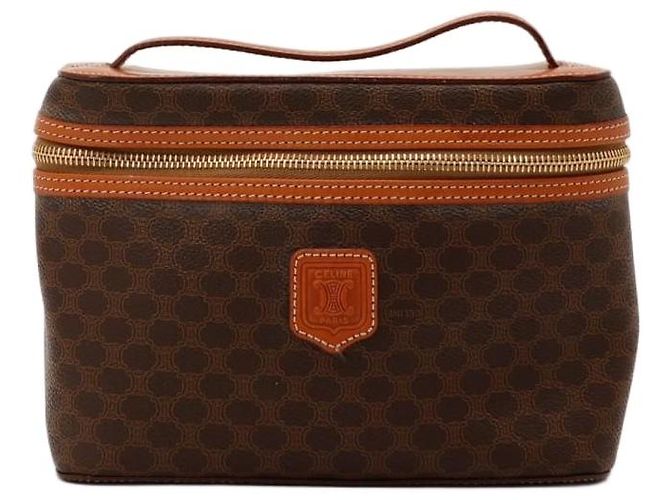 Céline Vanity Case Monogram Marrom Monograma