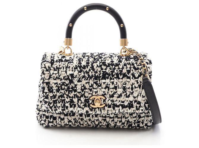 Chanel Matelassé 2-Way Handtasche Schwarz Weiß