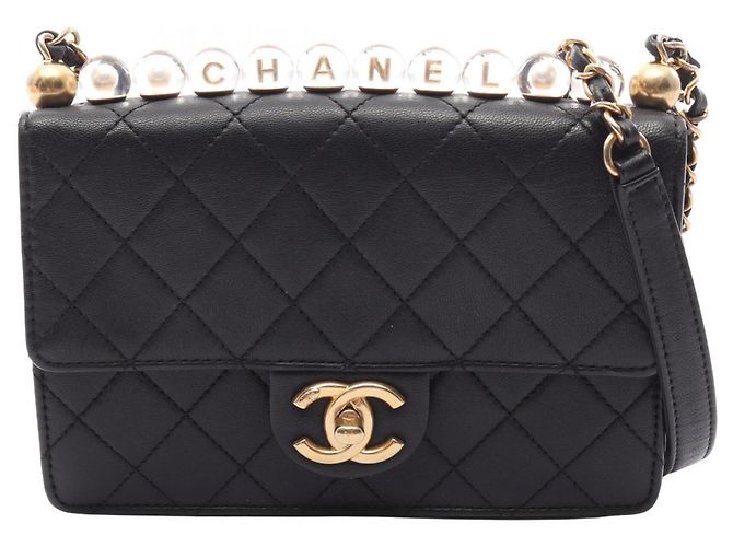 Chanel Matelassé Schultertasche Schwarz