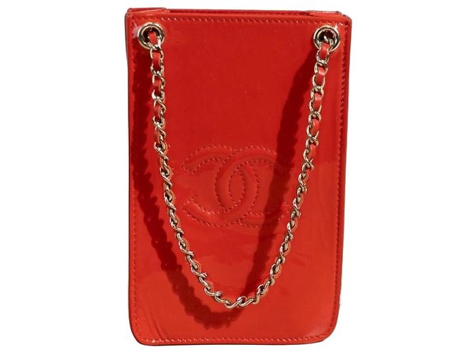 Chanel Clutch de piel charol roja