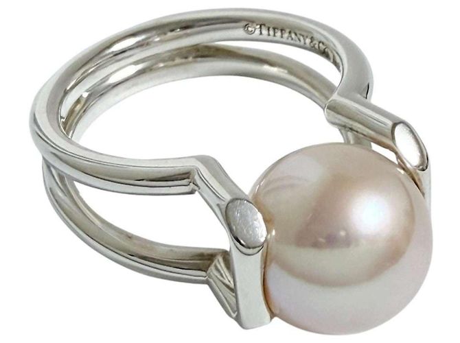 Anillo de banda de plata Tiffany & Co. con perla de agua dulce