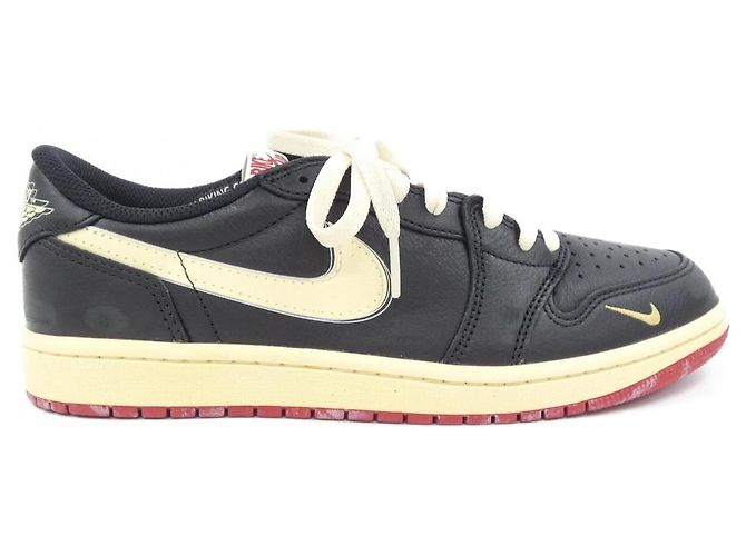 Autre Marque Baskets Nike Noir Blanc
