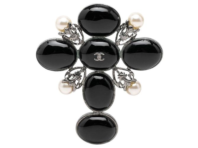 Chanel Black CC Kreuz-Brosche aus Messing und Harz mit Kunstperle Schwarz