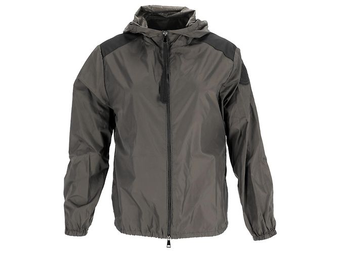Giacca a vento Moncler in poliammide verde Verde oliva