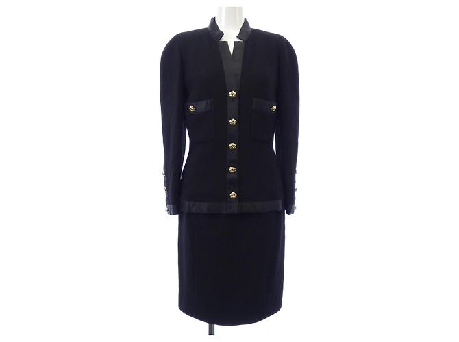 Timeless Chanel Suit Set Black