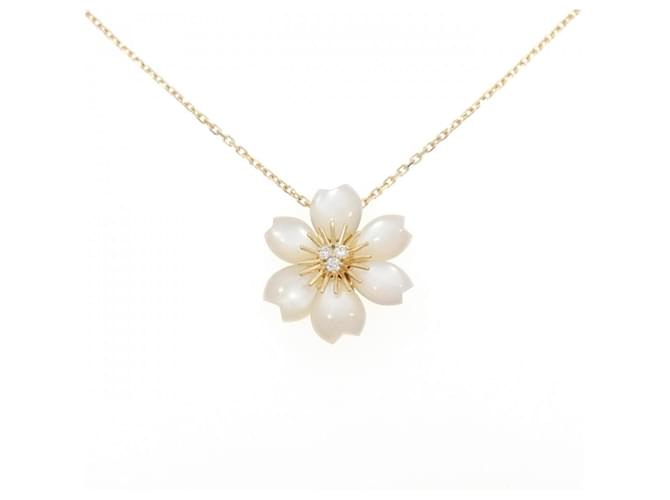 Van Cleef & Arpels Rose de Noël Au750 Mother of Pearl Diamond Necklace Golden 
