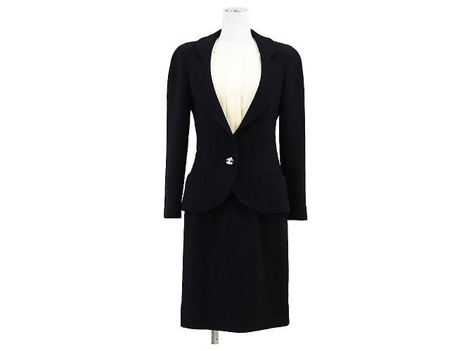 Timeless Chanel Boutique Wool Setup Black Beige