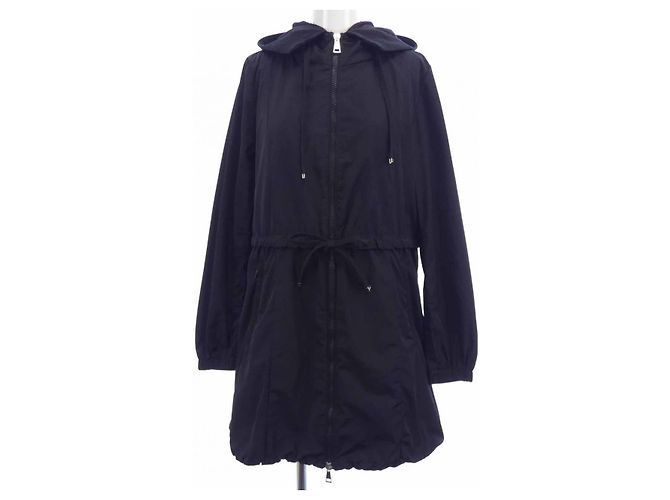 Moncler TOPAZ 54543 Mantel Schwarz