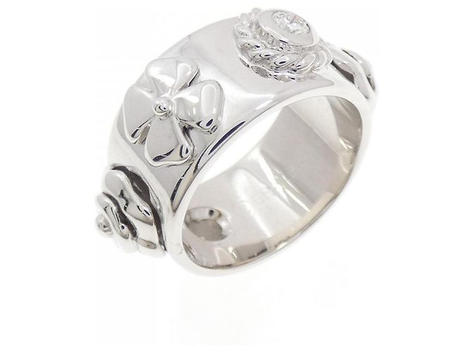 Timeless Anello Chanel Three Symbols 750 Oro Bianco e Diamante Argento