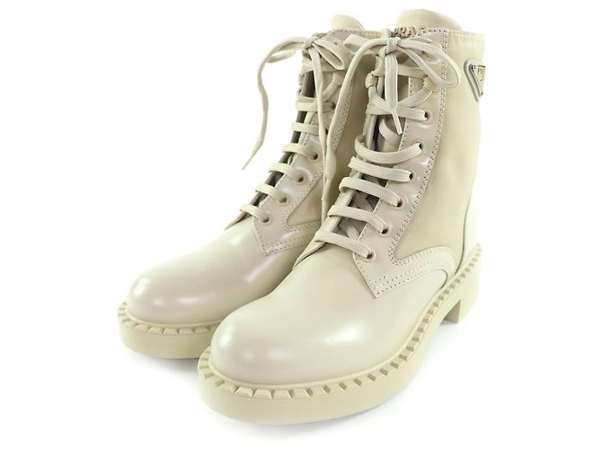 Botas curtas Prada Botas de couro Bege