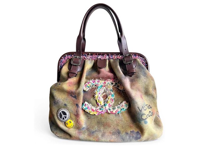 Bolsa Bowling Chanel Graffiti Runway em lona Marrom Multicor