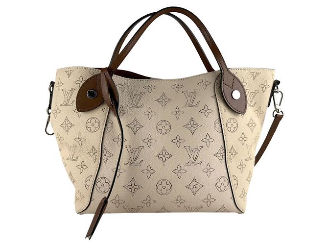 Bolsa Louis Vuitton Monogram Mahina Hina PM Blume Bege
