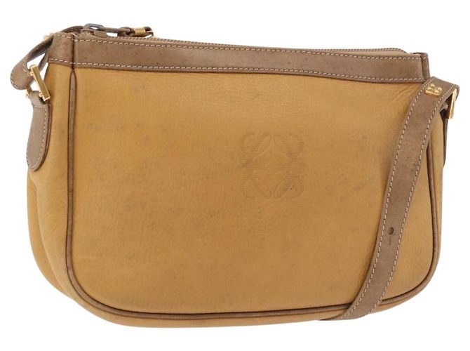 Bolsa de Ombro LOEWE Anagram em Couro Bege Ouro Auth 186856 Dourado