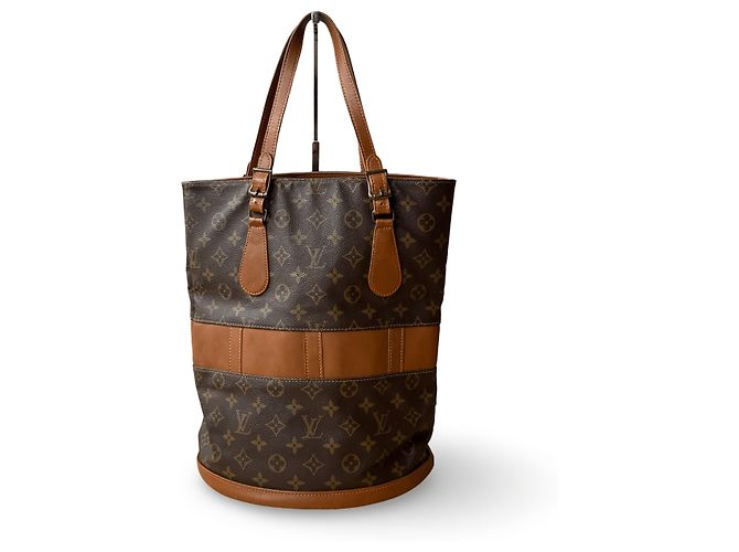 Louis Vuitton Bucket Leather Handbag