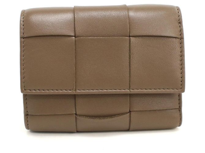 Bottega Veneta Tri-fold Wallet Brown