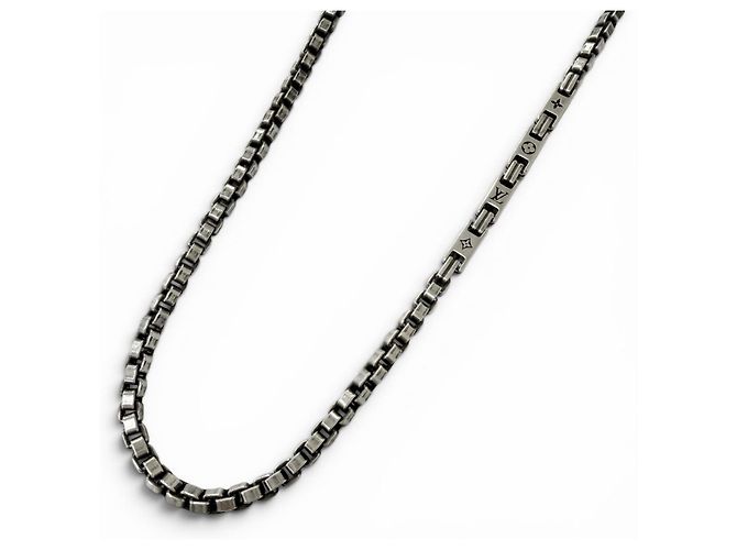 Louis Vuitton Silver 925 Monogram Chain Necklace Silvery