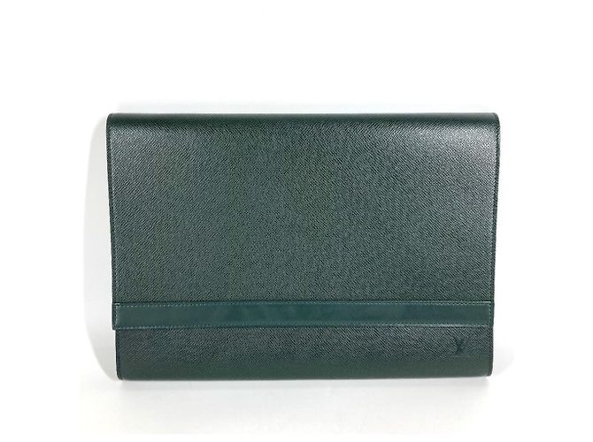 Louis Vuitton Taiga Volga Tasche Grün