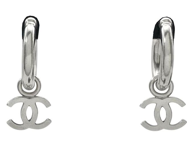 Orecchini a cerchio Chanel Coco Logo argento 