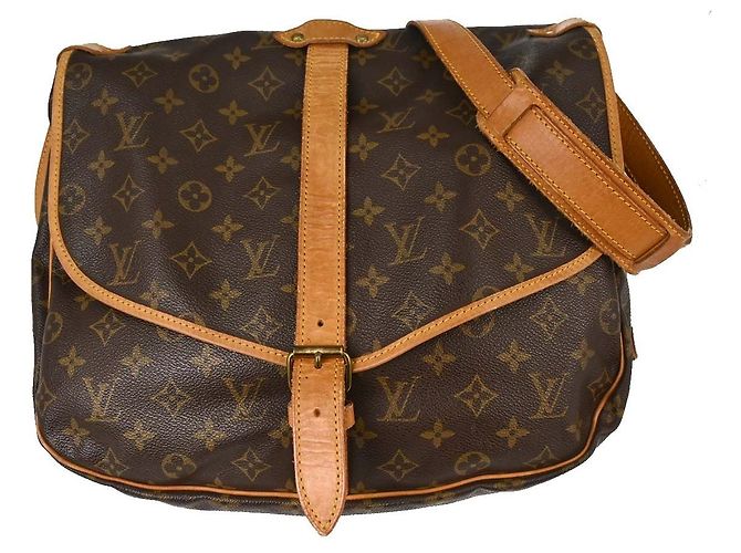 Louis Vuitton Saumur Monogram Canvas 35 Castaño