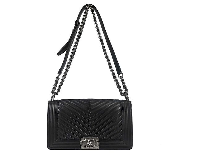 Chanel Boy Chanel matelassé medium Noir