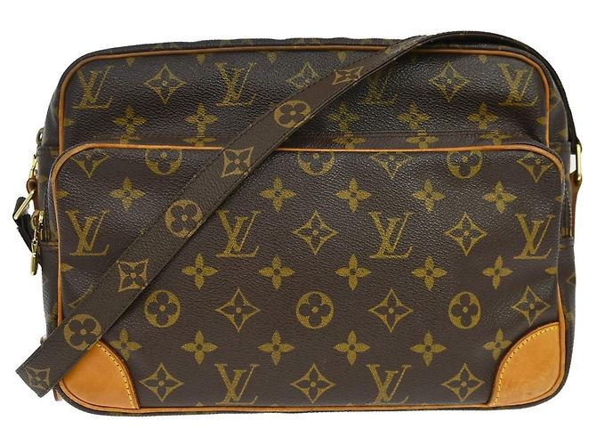 Louis Vuitton Nil Messenger Monogram Canvas 28 Marrom