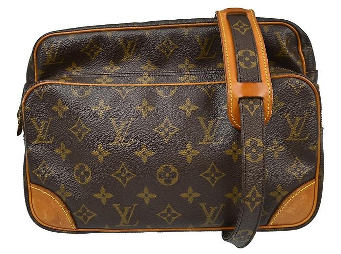 Louis Vuitton Nil Messenger Monogram Canvas 28 Marron