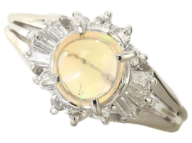 Autre Marque Platinring mit Opal und Diamanten