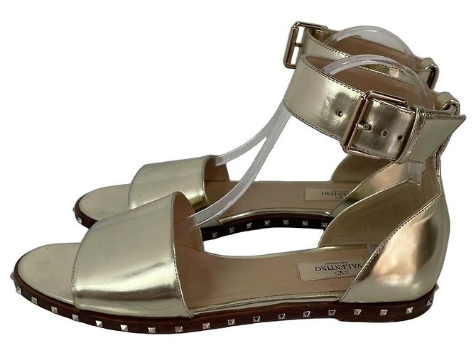 Sandali in pelle oro Valentino Garavani Rockstud D'oro