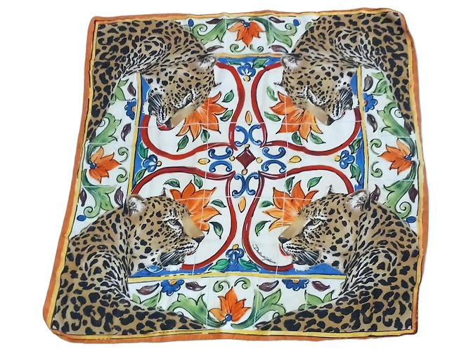 Lenço de seda Dolce & Gabbana Leopardo e Maiólica Multicor Estampa de leopardo