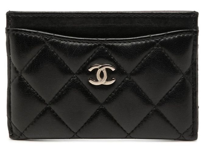 Tarjetero de piel de cordero negro Chanel