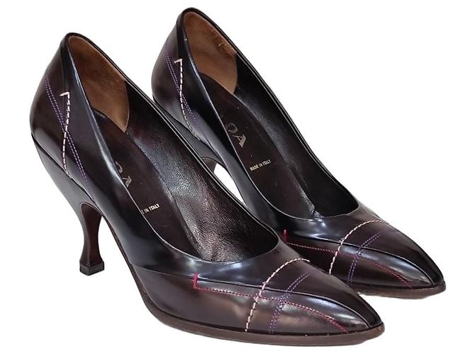 Prada Escarpins en cuir bout pointu Noir
