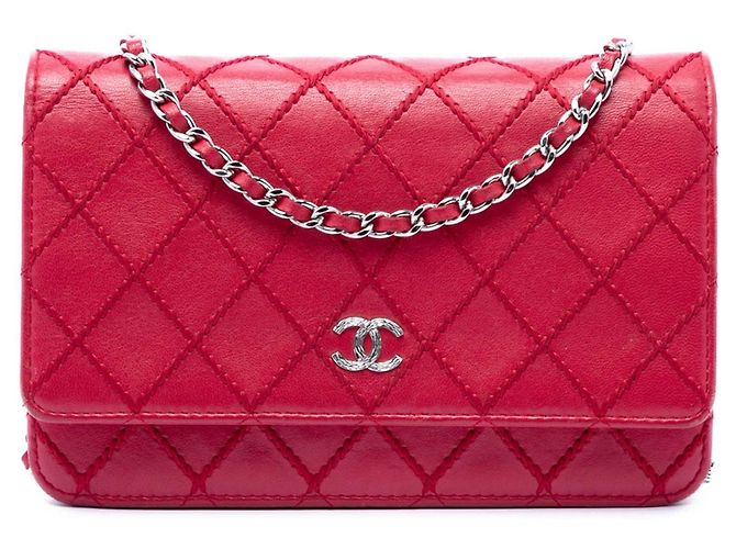 Wallet On Chain Portafoglio con catena in agnello Wild Stitch rosso con CC Chanel