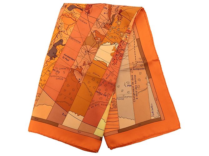 Lenço de seda Hermès Orange Le Monde Est Vaste 90 Laranja