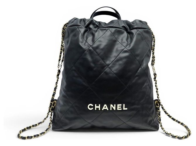 NOVA MOCHILA CHANEL 22 AS3313 EM COURO MATELASSÊ PRETO