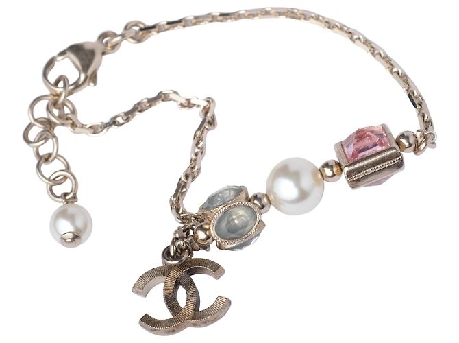 Timeless Bracciale Chanel in perle multicolore con ciondolo logo CC 