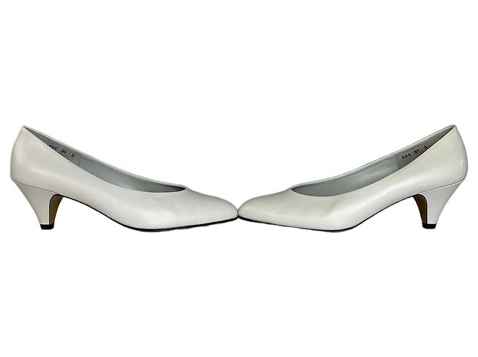 Chloé Vintage Chloe Leather Heels Silver-Tone Heel White EU37