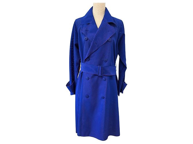 Issey Miyake Gabardina con corte láser Roja Azul