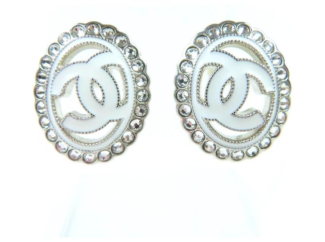 Timeless Orecchini Chanel Pierce Bianco 