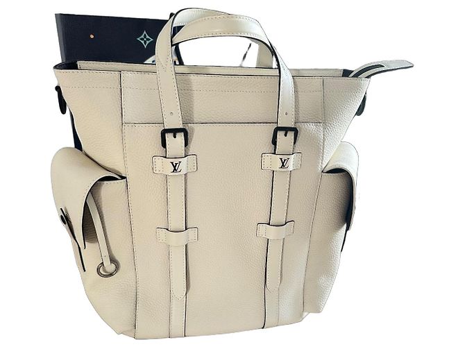 Sac à main Louis Vuitton en cuir blanc Tote Christopher