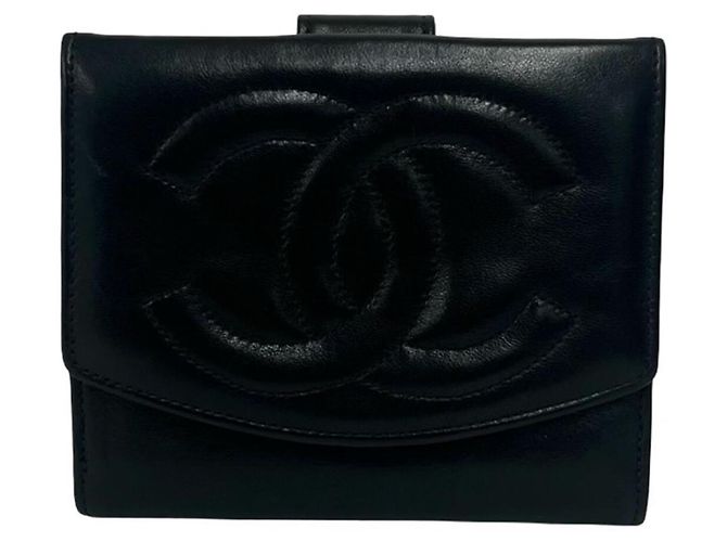 Timeless Chanel Vintage Large Coco Lambskin Bi-fold Wallet Black