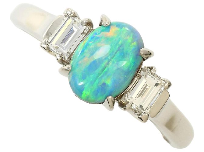 Autre Marque Platinring mit Opal und Diamanten